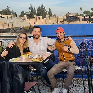 2* Casa de hóspedes Layla Rouge
